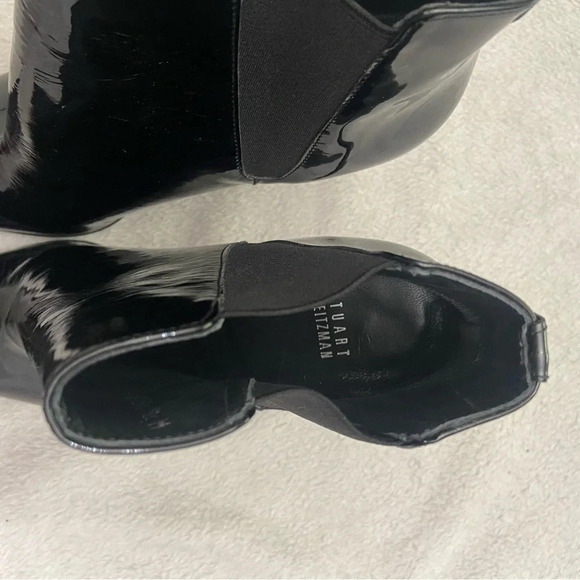 STUART WEITZMAN Ankle Boots Booties Pointed Toe Sz. 9.5 N  Stuart Weitzman Point-Toe Black Patent Leather Ankle Boot